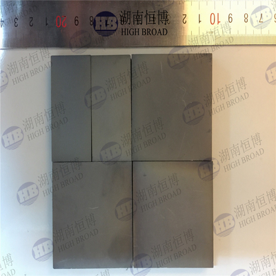Piastrelle in ceramica a prova di proiettile in colore nero, piastrelle di carburo di silicio.