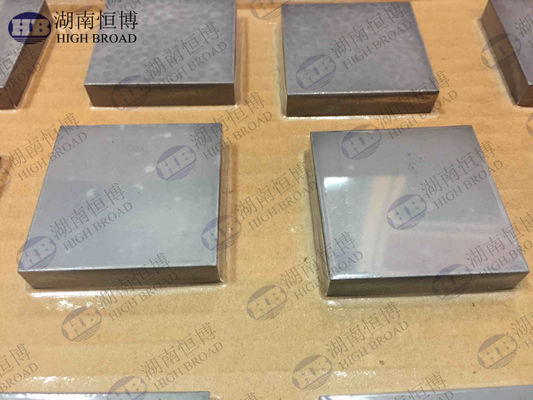 Piastrelle balistiche di carburo di silicio sinterizzato senza pressione 50x50x8 mm NIJ Livello III