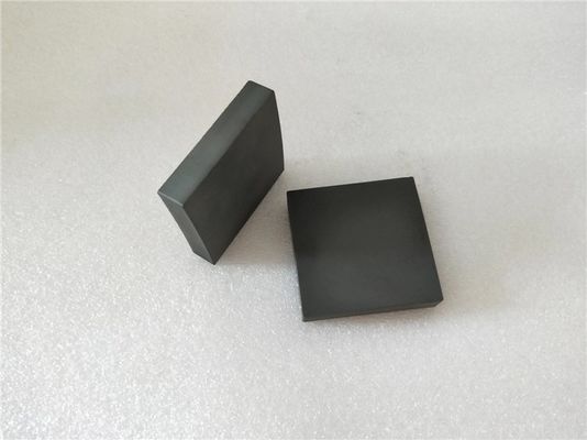 Piastrelle balistiche di carburo di boro ultraleggere con densità di 2,50 g/cm3 e spessore personalizzato per applicazioni OEM