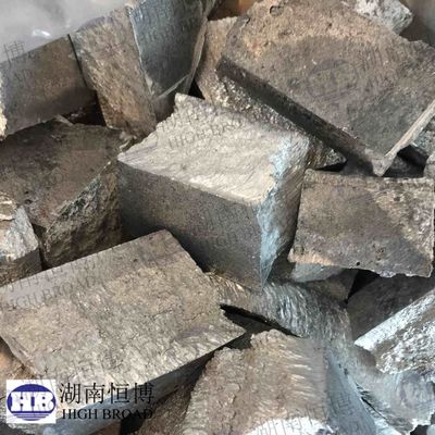 Lingotto in lega alluminio-cadmio AlCd10 con 10% di cadmio per affinamento della grana e migliore lavorabilità