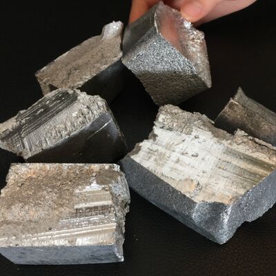 Lega madre alluminio tungsteno AlW10 lingotto con contenuto di tungsteno al 10% per affinamento del grano