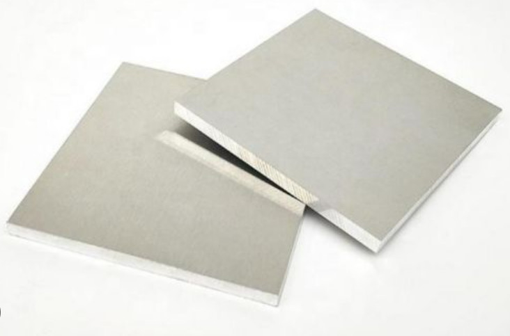 Piastra in lega di magnesio personalizzabile per la lavorazione CNC Tolleranza ± 0,05 mm Resistenza al rendimento ≥ 140 MPa