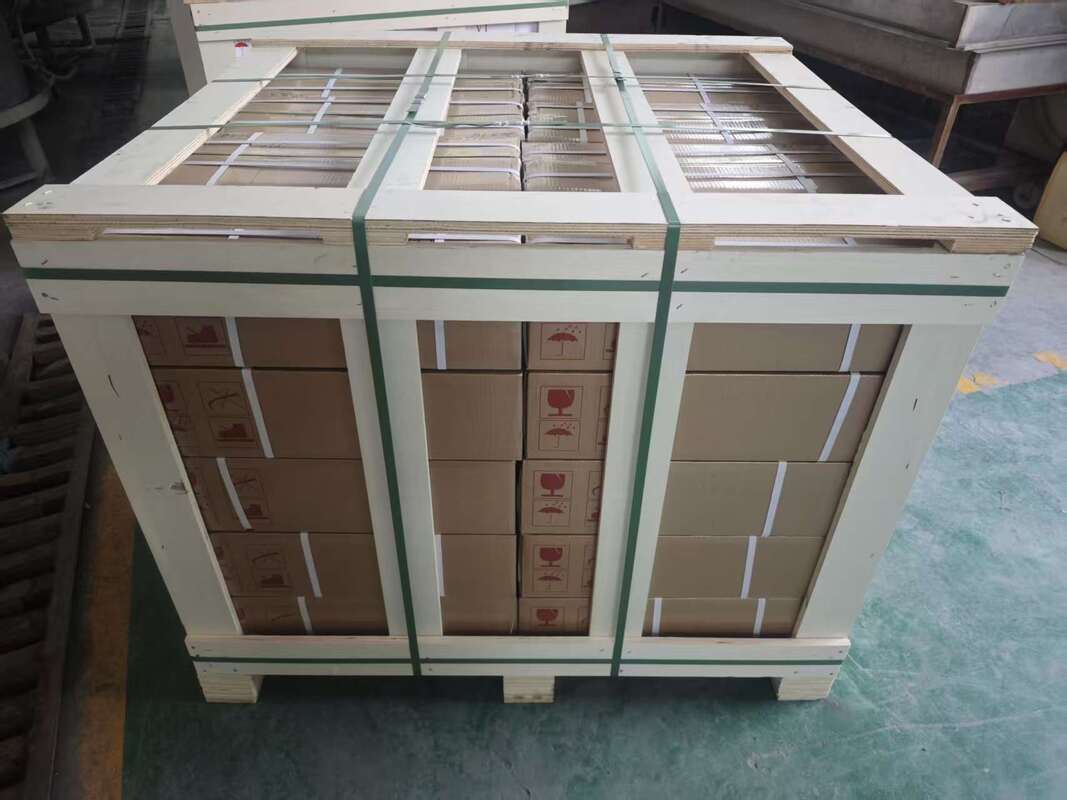 Piastra balistica a curva singola di carburo di silicio sinterizzato senza pressione 250x300 mm NIJ Livello III+ Inserto armatura multi-colpo